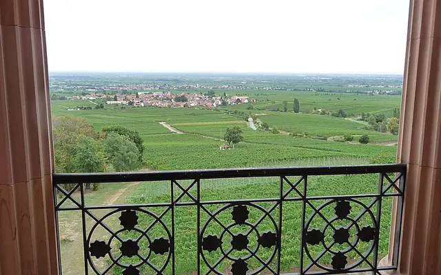 Blick von der Villa Ludwigshöhe über die Rheinebene